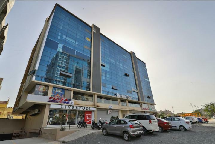 Hotel Pathik Villa Ahmedabad Exterior foto